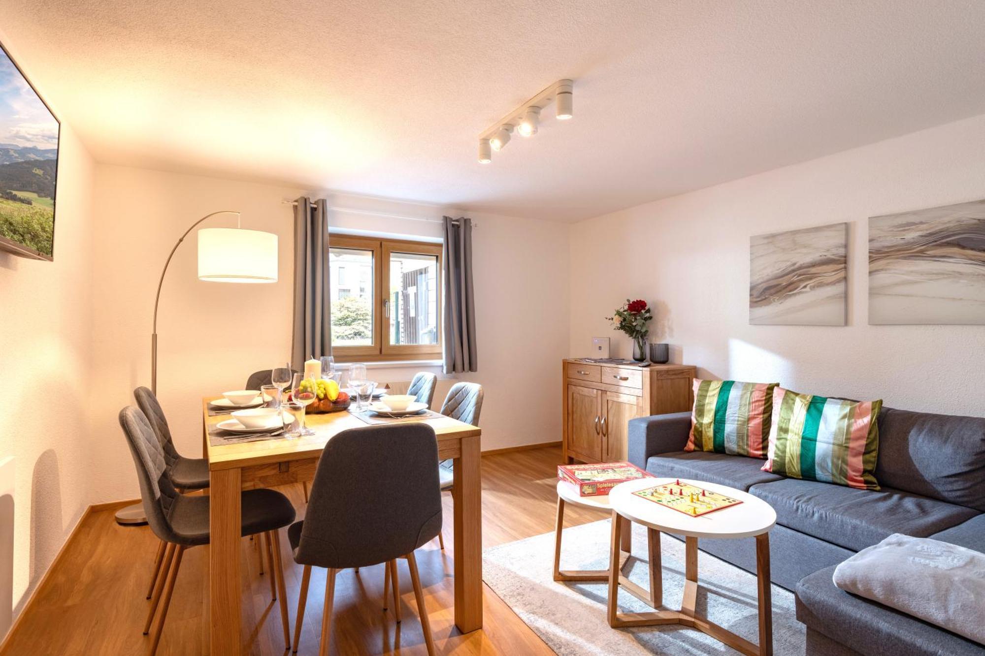 Modernes Apartment - 3 Schlafzimmer - 2 Kostenlose Parkplaetze Fügen Kültér fotó
