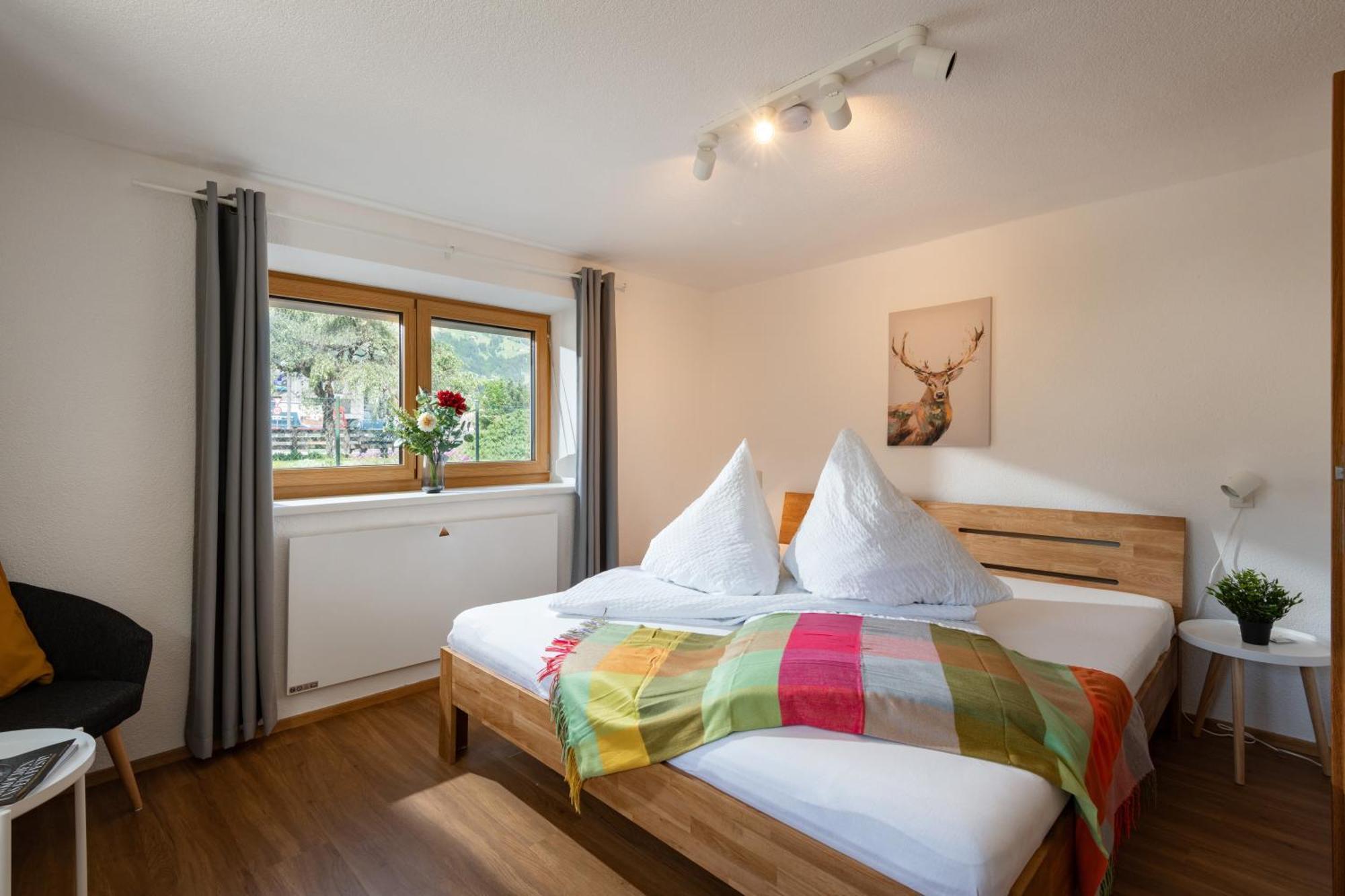 Modernes Apartment - 3 Schlafzimmer - 2 Kostenlose Parkplaetze Fügen Kültér fotó